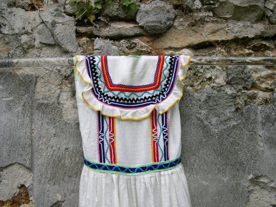 Robe Kabyle blanche à volants dos