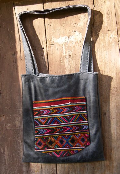 Sac en cuir bleu et tissage